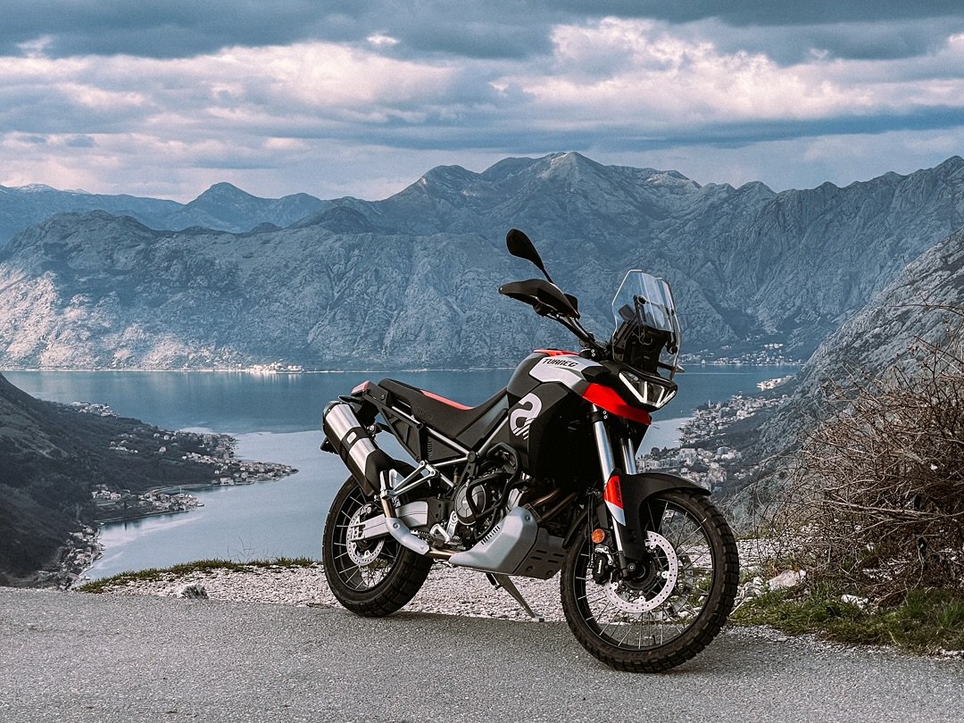 On the photo – the Aprilia Tuareg, taking on one of the famous twists of the Kotor serpentine road.
This bike is perfect for exploring the coast, mountains, and hidden roads of Montenegro.
Want to ride it yourself? Visit our website and book your motorcycle today!
#motorcyclerental #apriliatuareg #motorcyclerider #mototravel #kotorbay #montenegro #balkans #europe